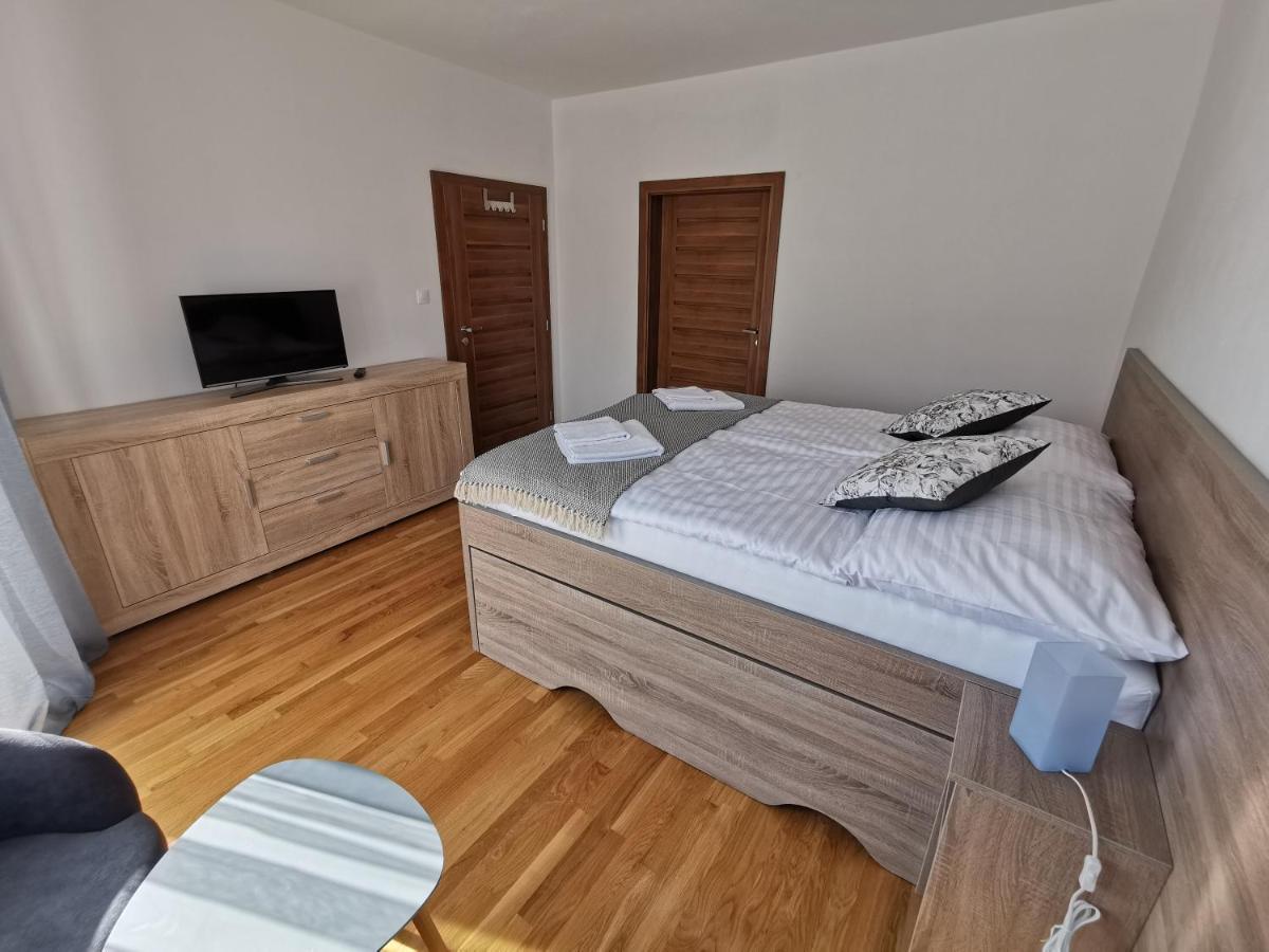 Zamocek Hotell Matiasovce Exteriör bild